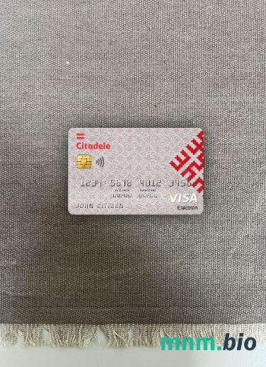 Latvia Citadele bank visa karta elektronowa wygląd fotograficzny skan PSD + zdjęcie